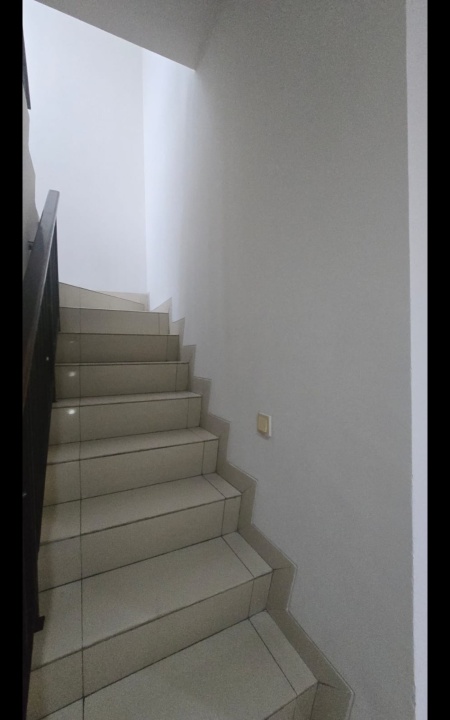 Rumah 2 Lantai Cantik Manis Harga Ekonomis