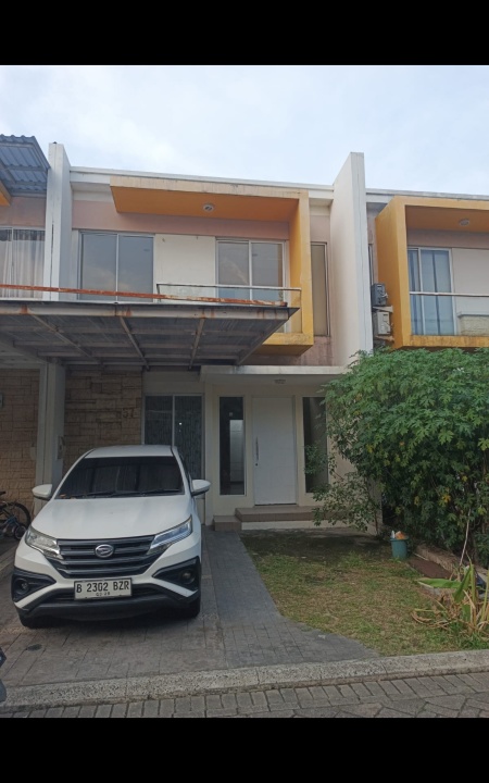 Rumah 2 Lantai Cantik Manis Harga Ekonomi
