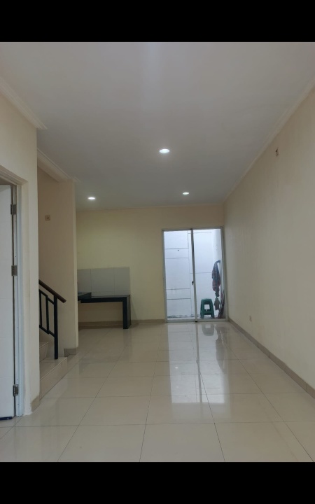 Rumah 2 Lantai Cantik Manis Harga Ekonomi