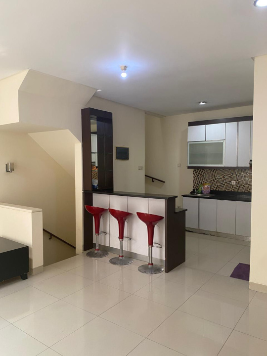 Disewa Rumah 3Lantai Siap Huni Pik1 Jakut Dekat Sekolah