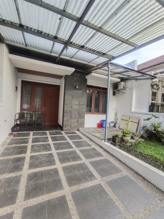 Rumah Sewa Furnished di Batununggal Indah Dkt Buah Batu Tol