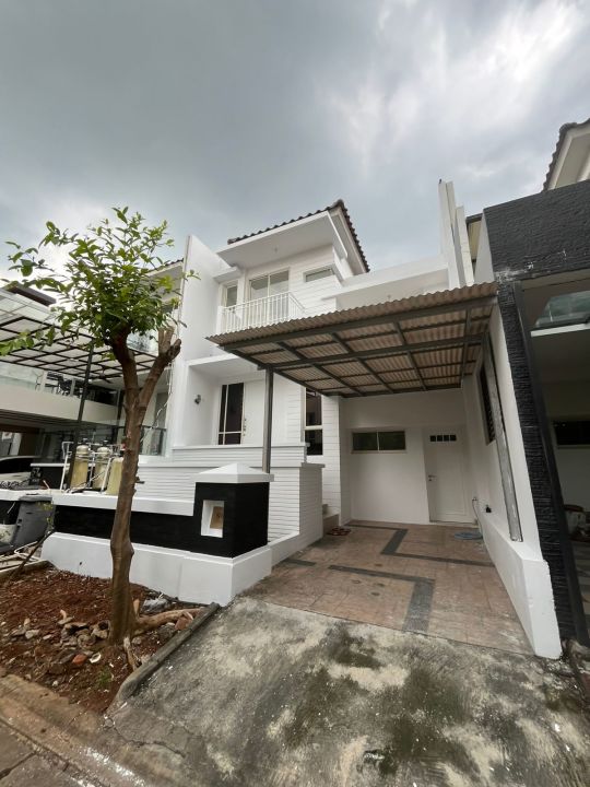 Disewakan / Dijual Rumah 2,5 Lantai Super Rapi di Mandara Permai Pantai Indah Kapuk Jakarta Utara