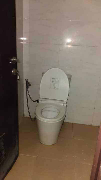 Disewakan Rumah Mungil Green Lake City Cocok untuk Keluarga Kecil