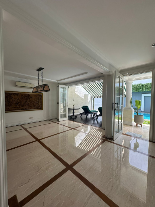 Di Sewa Rumah di Pondok Indah, Jakarta Selatan