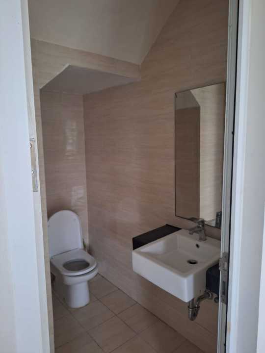 Rumah Green Lake City Hook West Uerope