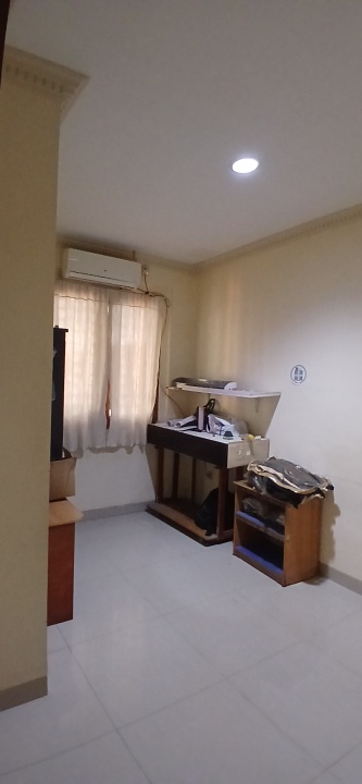 Disewakan Rumah 3 Lantai di Kavling Dki Meruya Jakarta Barat