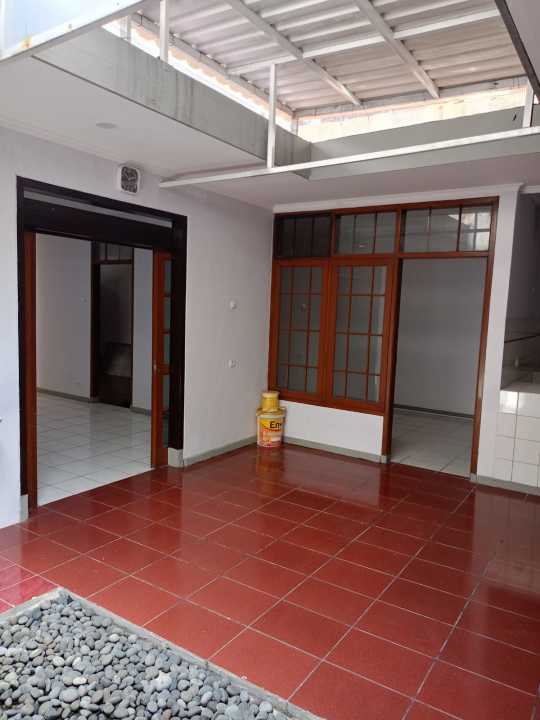 Rumah Sewa Ancol Regol Strategis Terawat Dekat Masjid