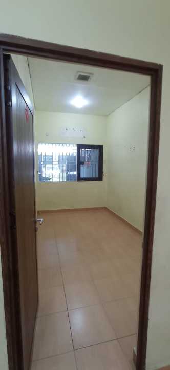 Kosambi Baru..... Disewakan Rumah 2 LT