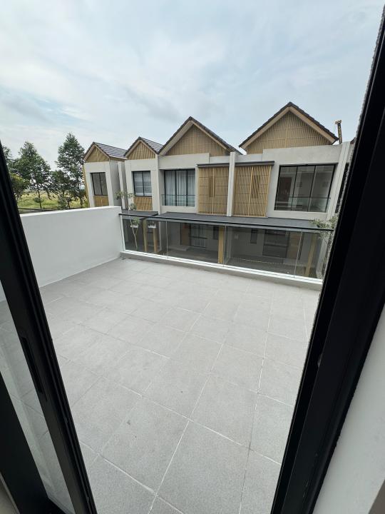 Disewakan Rumah 3 LT Osaka Pik2 Brand New
