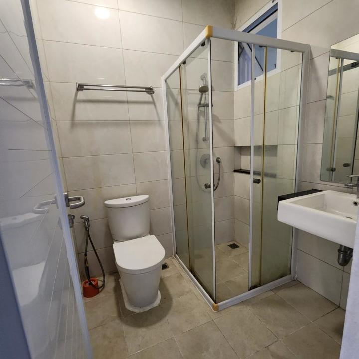 Disewakan Rumah Green Lake City 4 Lantai