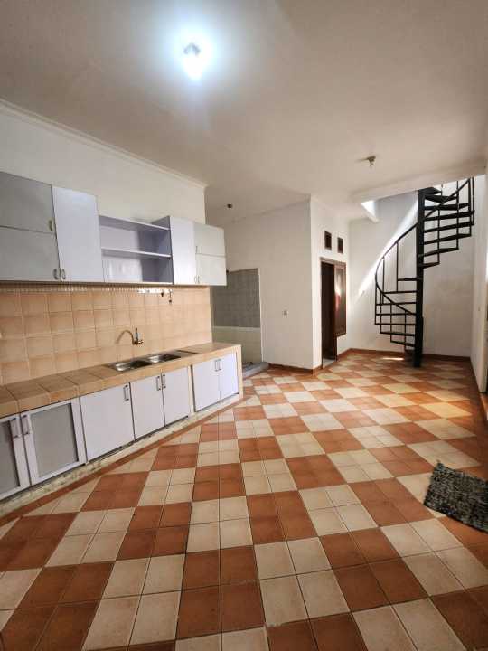 Disewakan Rumah di Parakan Sayap Soekarno Hatta - Dekat Batununggal Bandung