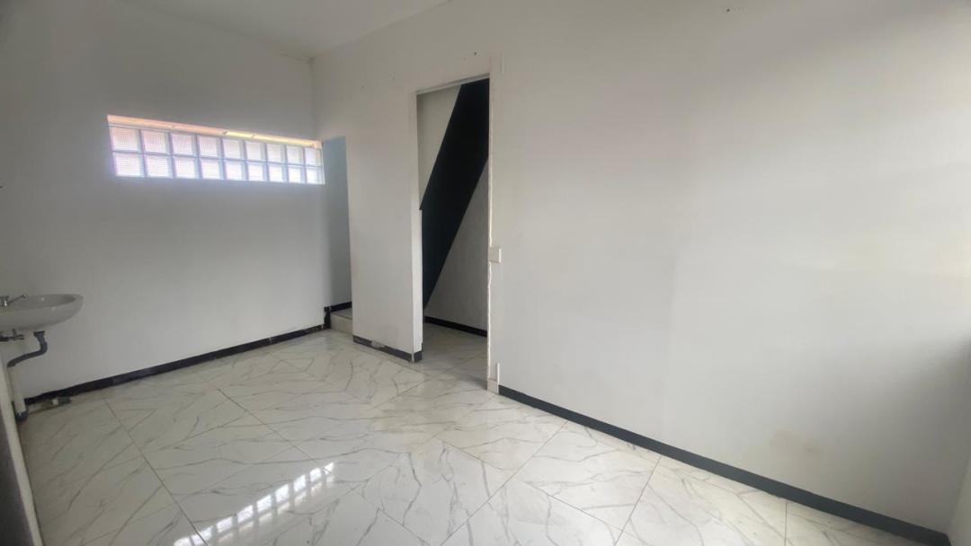 Disewakan Rumah Baru di Jalan Aksan Suryani Bandung
