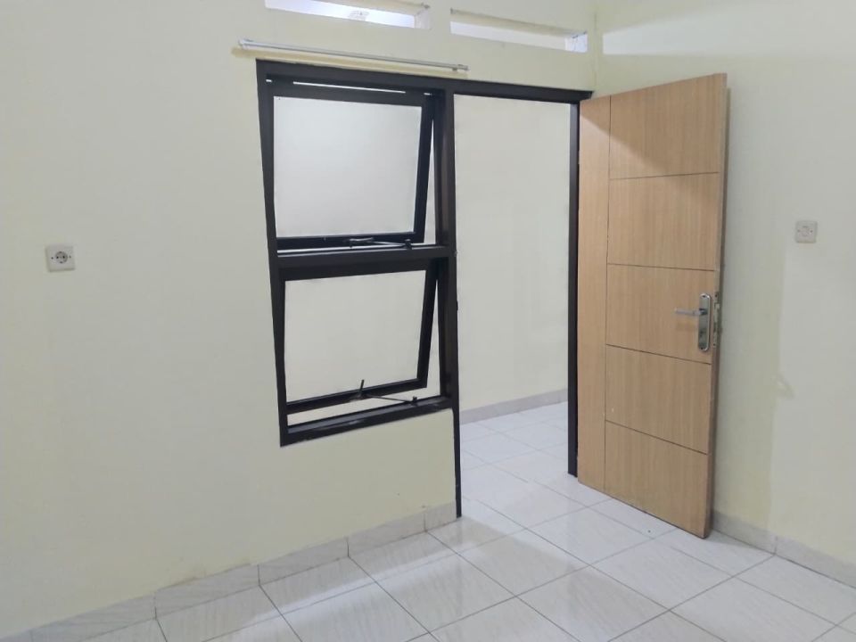 Disewakan Rumah Gatot Subroto, Dekat Trans Studio Mall Bandung, Strategis Siap Huni