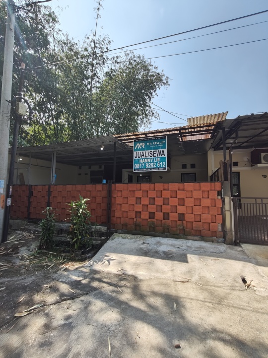 Rumah Siap Huni & Halaman Luas Komplek Taman Kopo Katapang