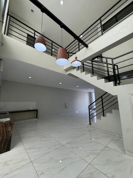 Rumah Muara Karang 160M2. Hadap Utara Non Furnish. Jarang Ada