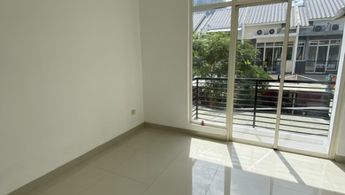 Rumah Pantai Indah Kapuk Luas 4x12 Bangunan 2 Lantai Siap Huni