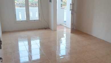 Rumah Sunter Jaya 7x11 Bangunan 3 Lantai Rapih Siap Huni