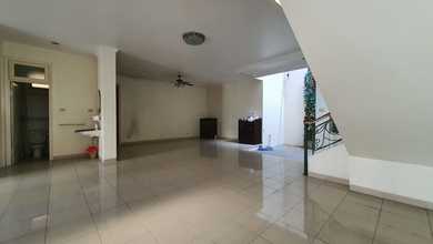 Rumah Sunter Rapih Siap Huni Luas 240 Cluster Favorit