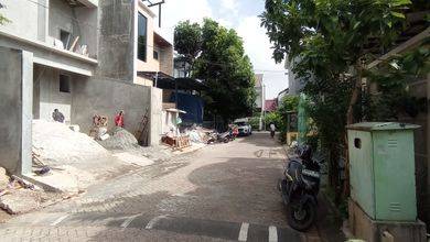 Tanah Komersial Dekat Jalan Raya Area Metland Puri