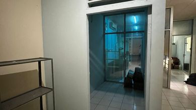 Ruko 3 Lantai Siap Huni Traffic Ramai Jakarta Barat