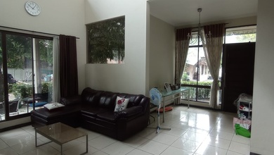 Rumah Townhouse Cantik Manis Lokasi Strategis Jakarta Barat