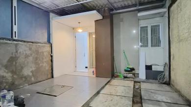 Rumah Komplek Perumahan di Cipondoh
