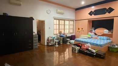 Rumah Pluit Murni Luas 160m2 Renov 2.5 Lantai