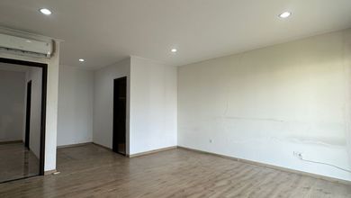 Rumah 2.5 Lantai di Golf Island Luas 250M2 Unfurnish