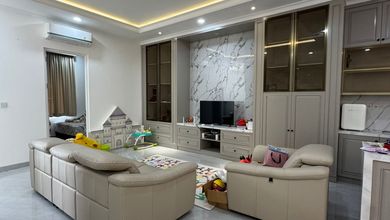 Rumah Casa Jardin Full Bangunan Renov 3 Lantai