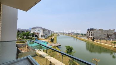 Rumah Pantai Indah Kapuk 2 Luas 250m2 View Danau