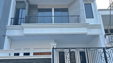 Rumah Minimalis Muara Karang Renov 2.5 Lantai