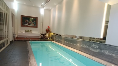 Rumah Furnish Pantai Indah Kapuk 15x30 Ada Kolam Renang