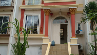 Rumah 3 Lantai Pantai Indah Kapuk Furnish