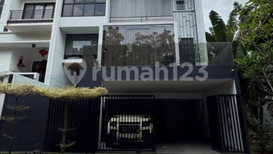 Rumah 4 Lantai Pantai Indah Kapuk Bangunan Mandiri