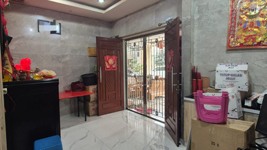 Rumah Renov 3 Lantai di Golf Lake Residence
