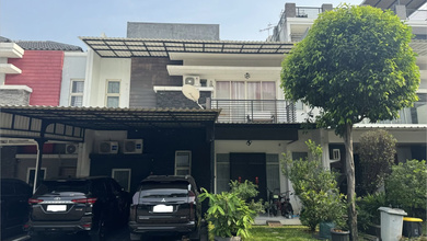 Rumah 2 Lantai Golf Lake Residence Hadap Selatan