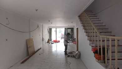 Disewakan Ruko 2 Lantai di Pluit. Luas 5x30m