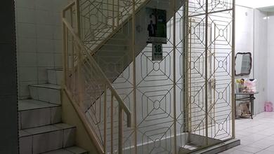 Dijual Ruko Bentuk Letter L Jalan Kamal Raya