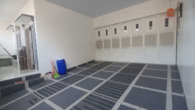 Dijual Rumah 3 Lantai dan Swimming Pool di Sunter