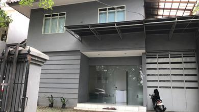 Disewakan Rumah di Jalan Palem Pesanggrahan, Jakarta Selatan