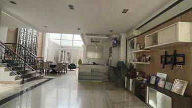 Rumah Elit Luas 240 m2, di Pantai Indah Kapuk, Jakarta Utara