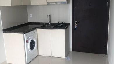 Disewakan apartemen puri mansion Type 2 bedroom private lift semi furnish