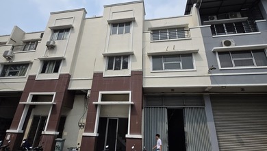 Disewakan Gudang Duta Indah Kapuk, 9X24m, Ruang Office 3 Lantai