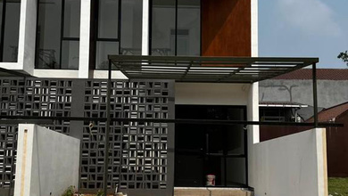 Dijual 3 Unit Rumah Baru Griya Bsd Siap Huni Cantik Dan Full Renov Lokasi Premium Rumah Baru SHM - Sertifikat Hak Milik di BSD Griya Loka