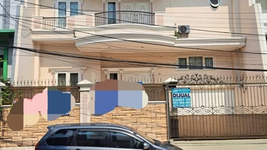 Dijual Rumah Semi Classic di Pluit Barat