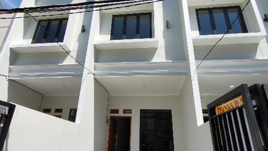 Rumah Baru Taman Ratu 3 Lantai, Lp241279apr