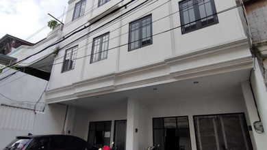 Rumah brand new jelambar 3 lantai, lp2512105nov