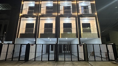 Rumah baru tanjung duren 3,5 x 19,2 ,lp25121xxxxapr