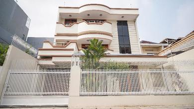 Rumah Krukut Dekat Jembatan Lima 3 Lantai, Lp2412xxxxdes