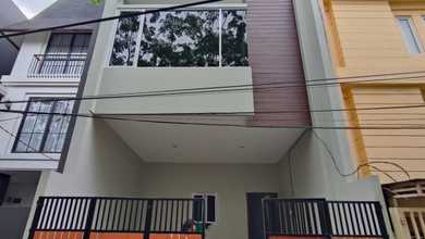 Rumah brand new taman ratu 3 lantai, lp2512xxxxdes